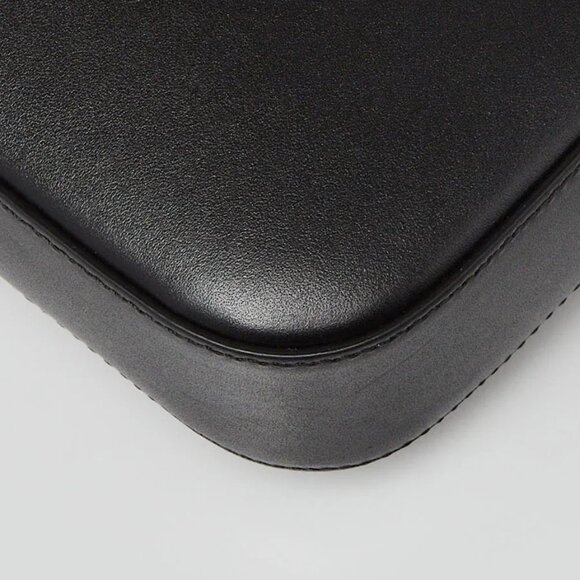 Gucci Black Smooth Leather Super Mini Petite GG Chain Bag - Picture 4 of 9